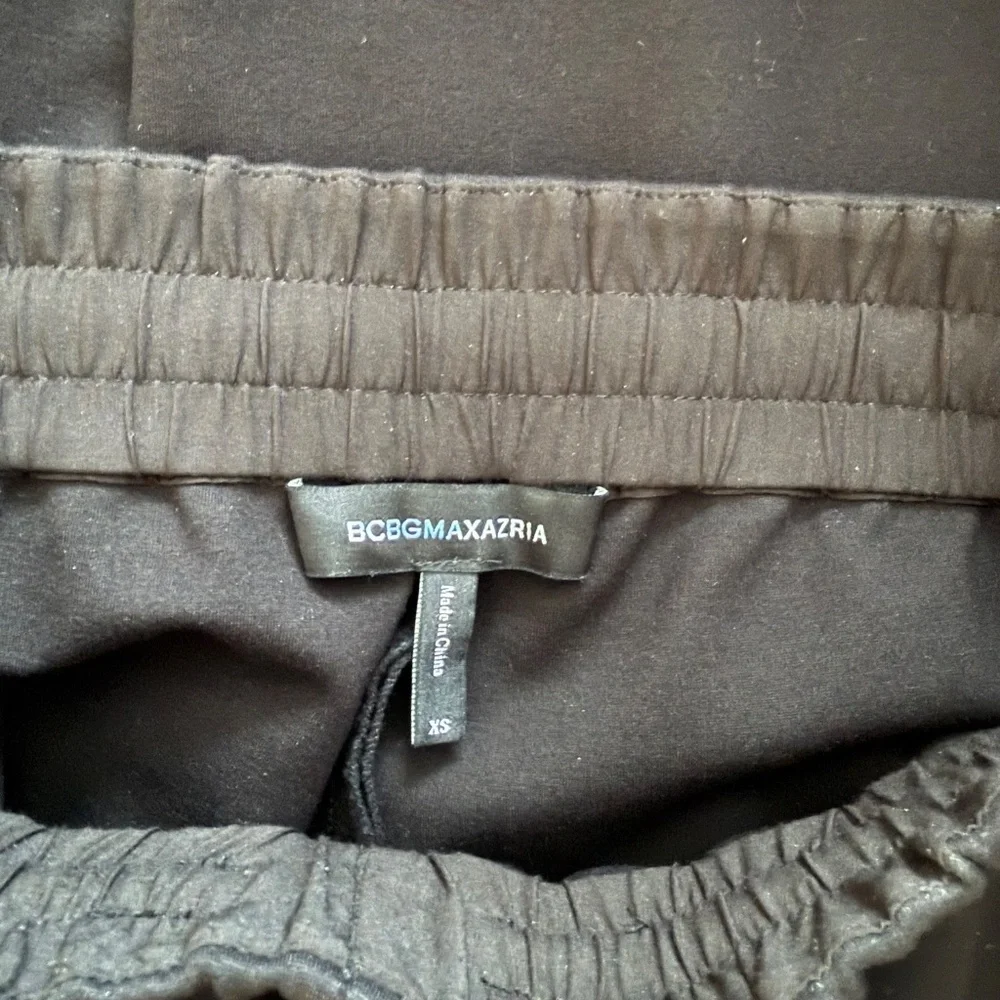 BCBGMaxAzria Faux Leather Trim Jogger Pants in Black, Sz XS - Picture 8 of 8